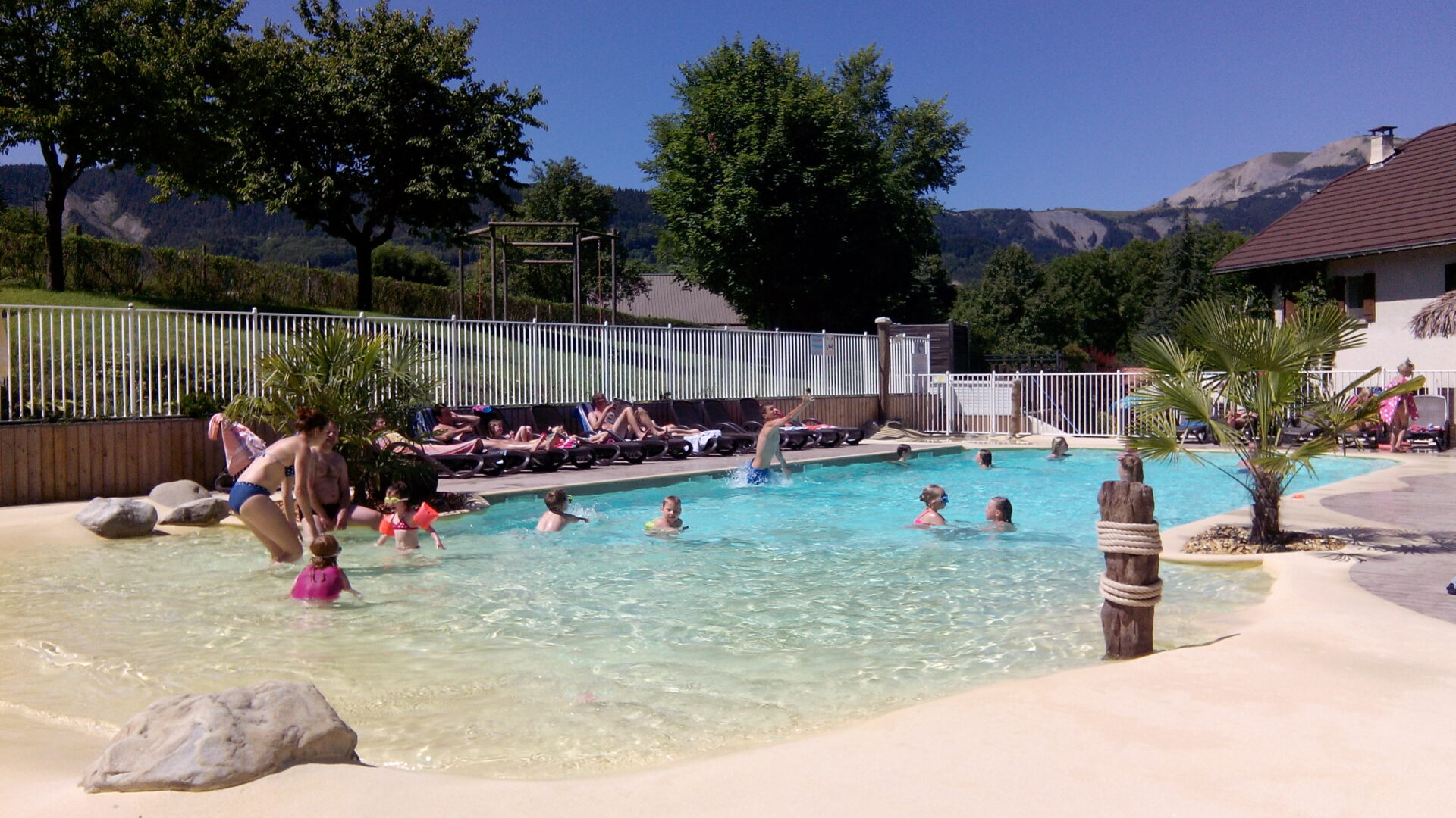 Camping Les Prairies - Piscine (© Susy Géna-Podesta)