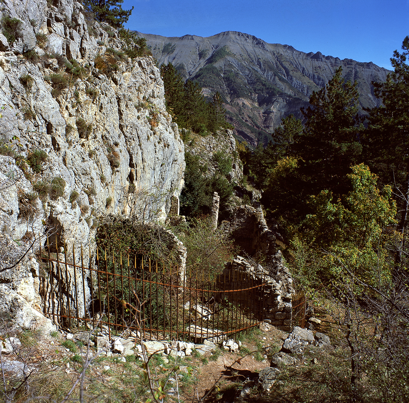 Le Sanctuaire de Roche Rousse