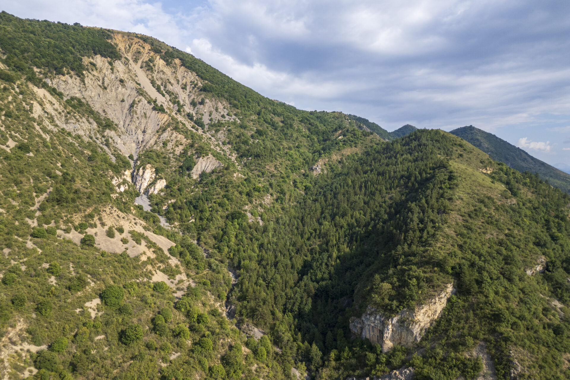 La carrière de gypse de Thoard_Thoard - carrière de gyspe de Thoard (© ©️AD 04/Martin Champon)