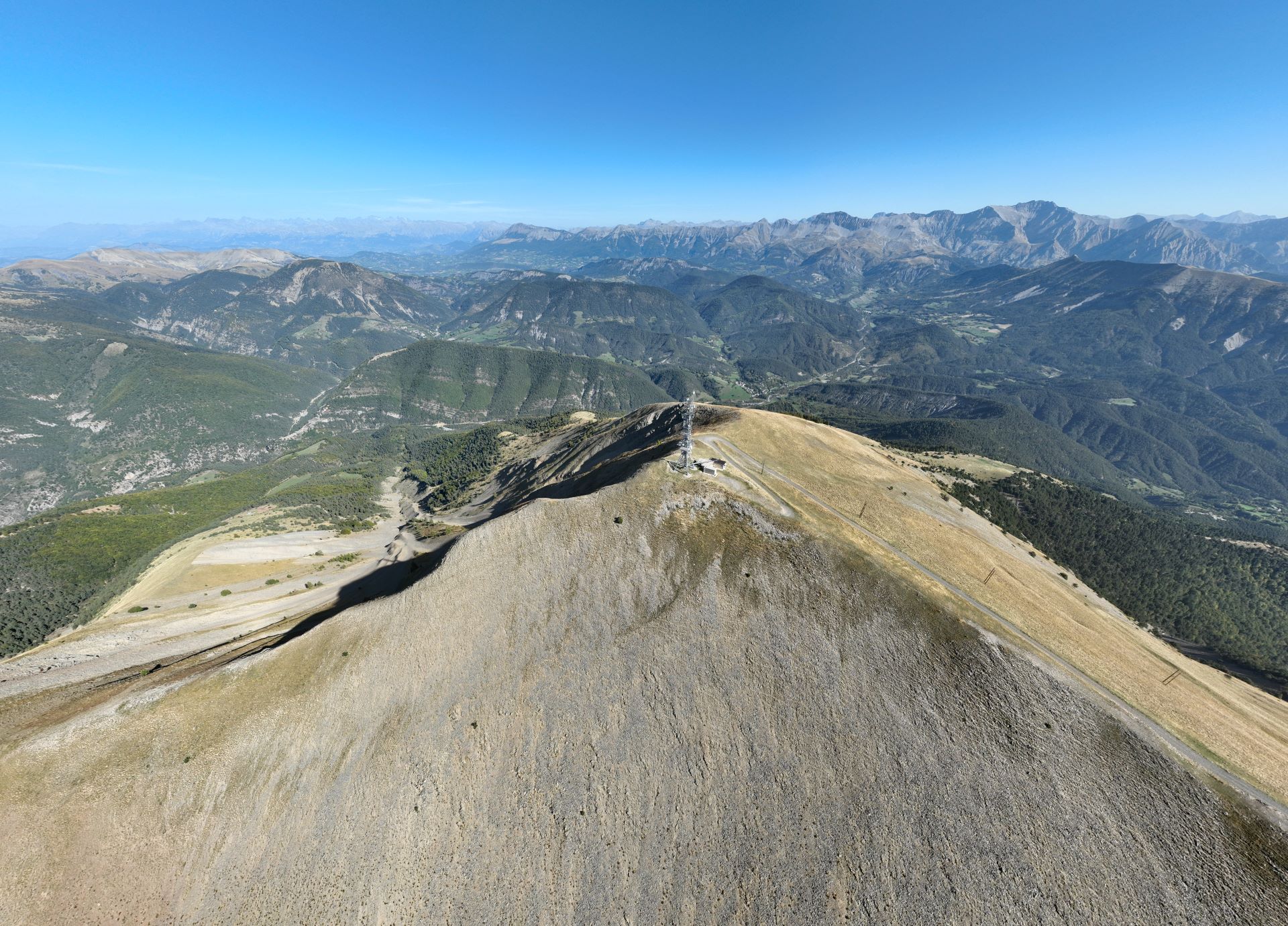 Panorama du Blayeul_La Javie (© ©Dronedescimes)