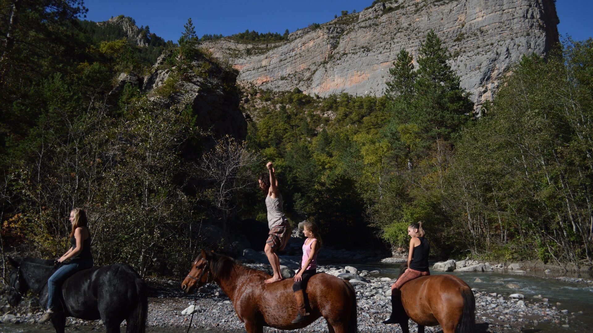 Les Chevaux de Roquépine - Randonnée à cheval (© Marine Herbomez)