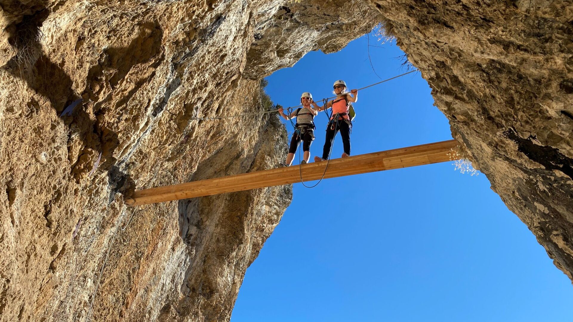 Via Ferrata du Rocher de Neuf heure (© Office de Tourisme Provence Alpes Digne-les-Bains)