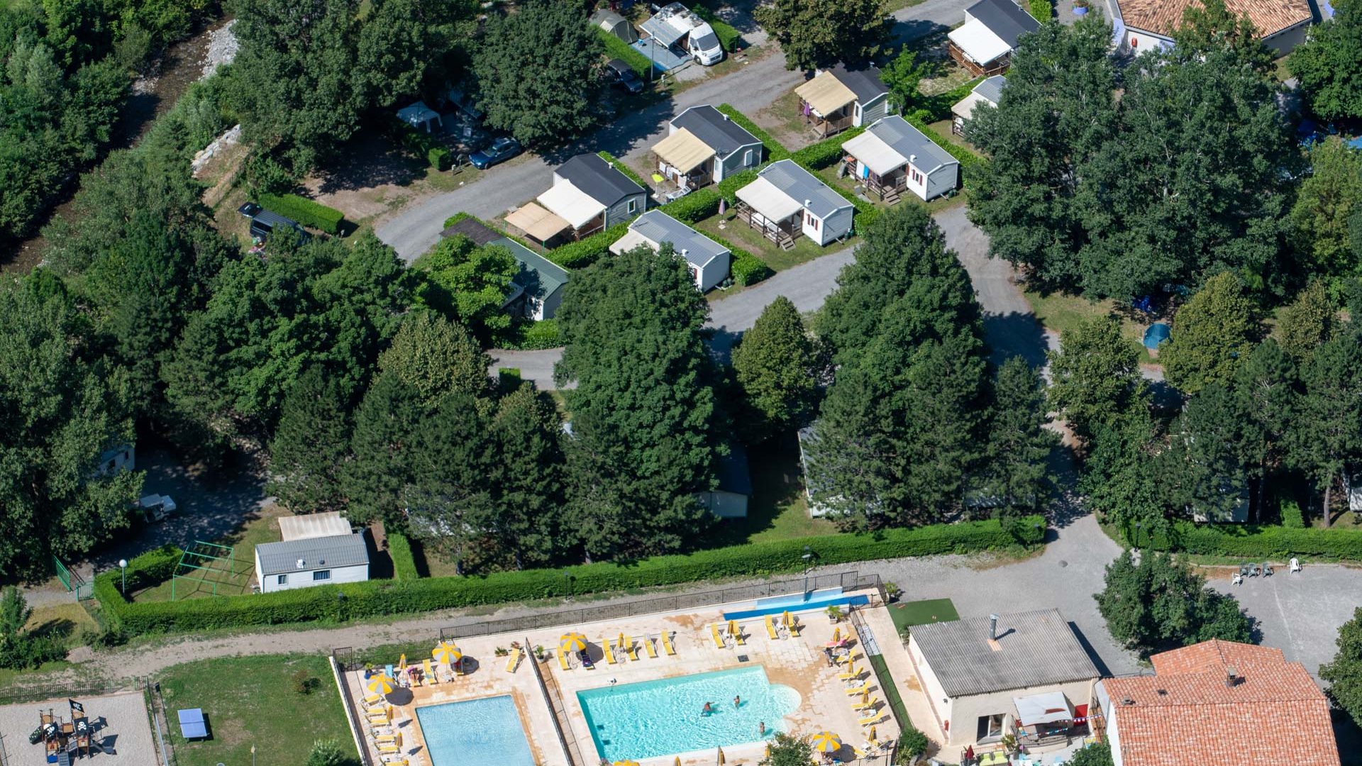 Camping Les Eaux Chaudes - Camping Les Eaux Chaudes (© Camping Les Eaux Chaudes)