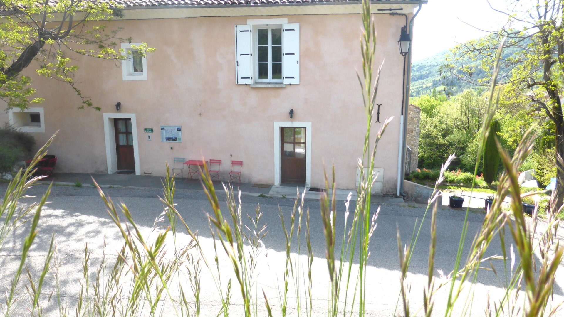 Appartement T3 Hypocras - Vue de l'extérieur (© SARL Les robines vert-bleu)