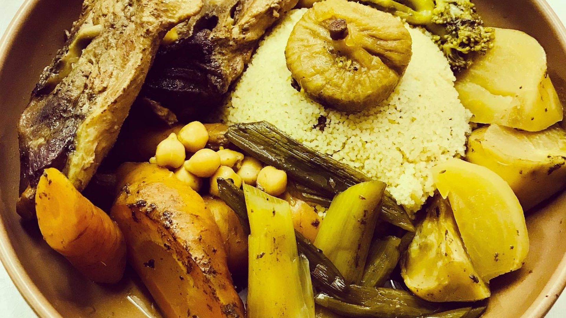 Tajine agneau et légumes (© Julie Ganne)