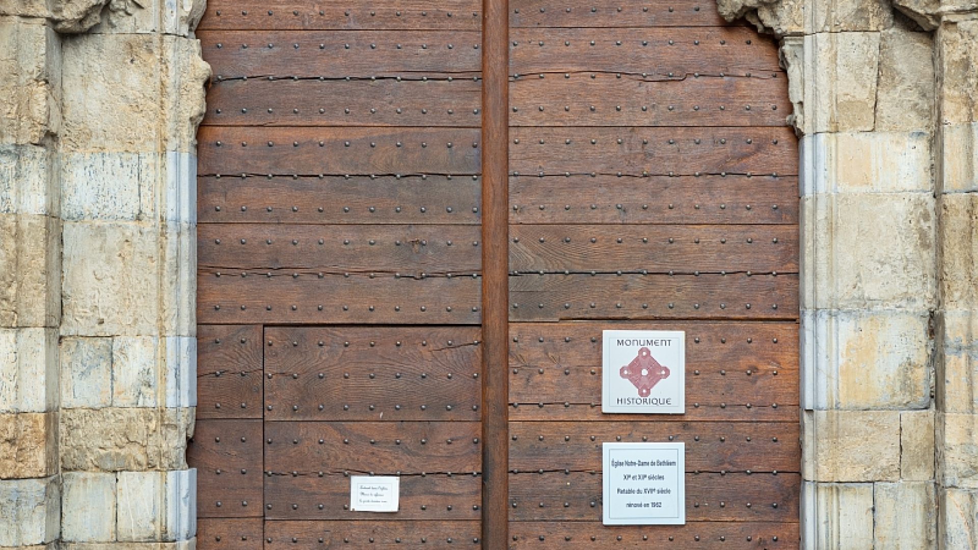 Eglise Notre-Dame de Bethléem à Bayons - porte (© Martin Champon)