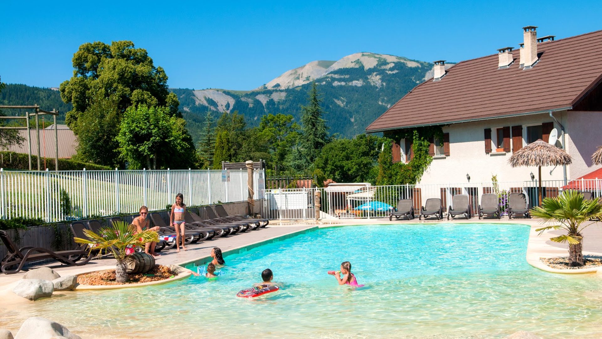 Camping Les Prairies - Piscine chauffée (© Susy Géna-Podesta)