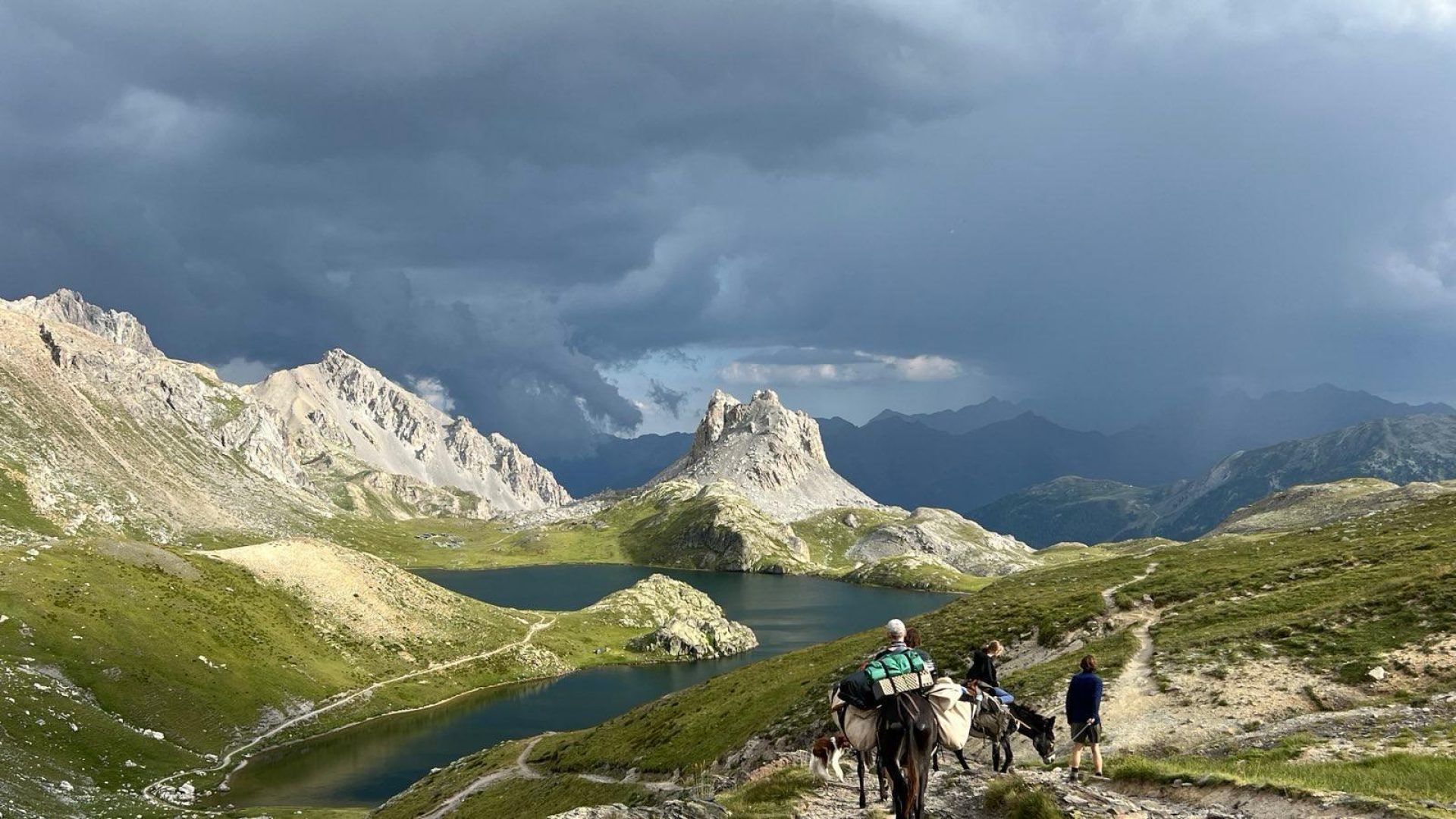 Tis'ânes, Séjours Nature Alpes et Luberon - Roburent avec Tis'Ânes (© Tis'Ânes)