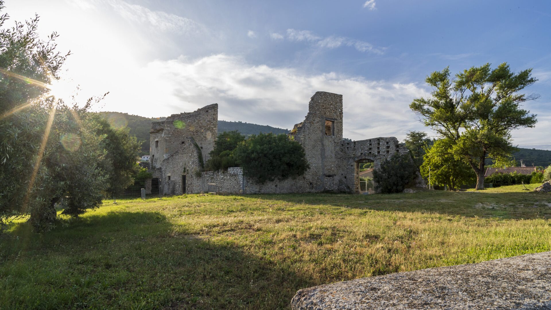 Le Panorama du château_Peyruis - château de Peyruis (© ©️AD 04/Martin Champon)