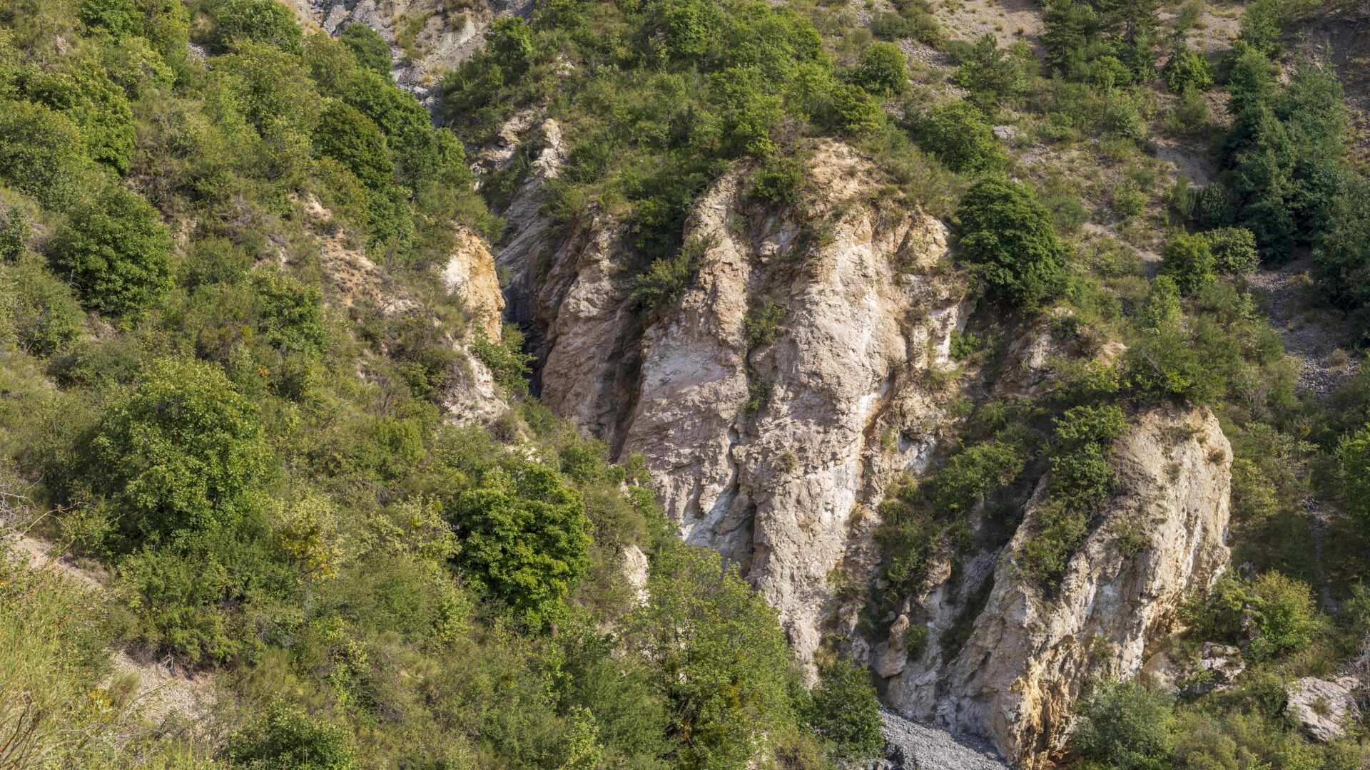 La carrière de gypse de Thoard_Thoard - carrière de gypse de Thoard (© ©️AD 04/Martin Champon)