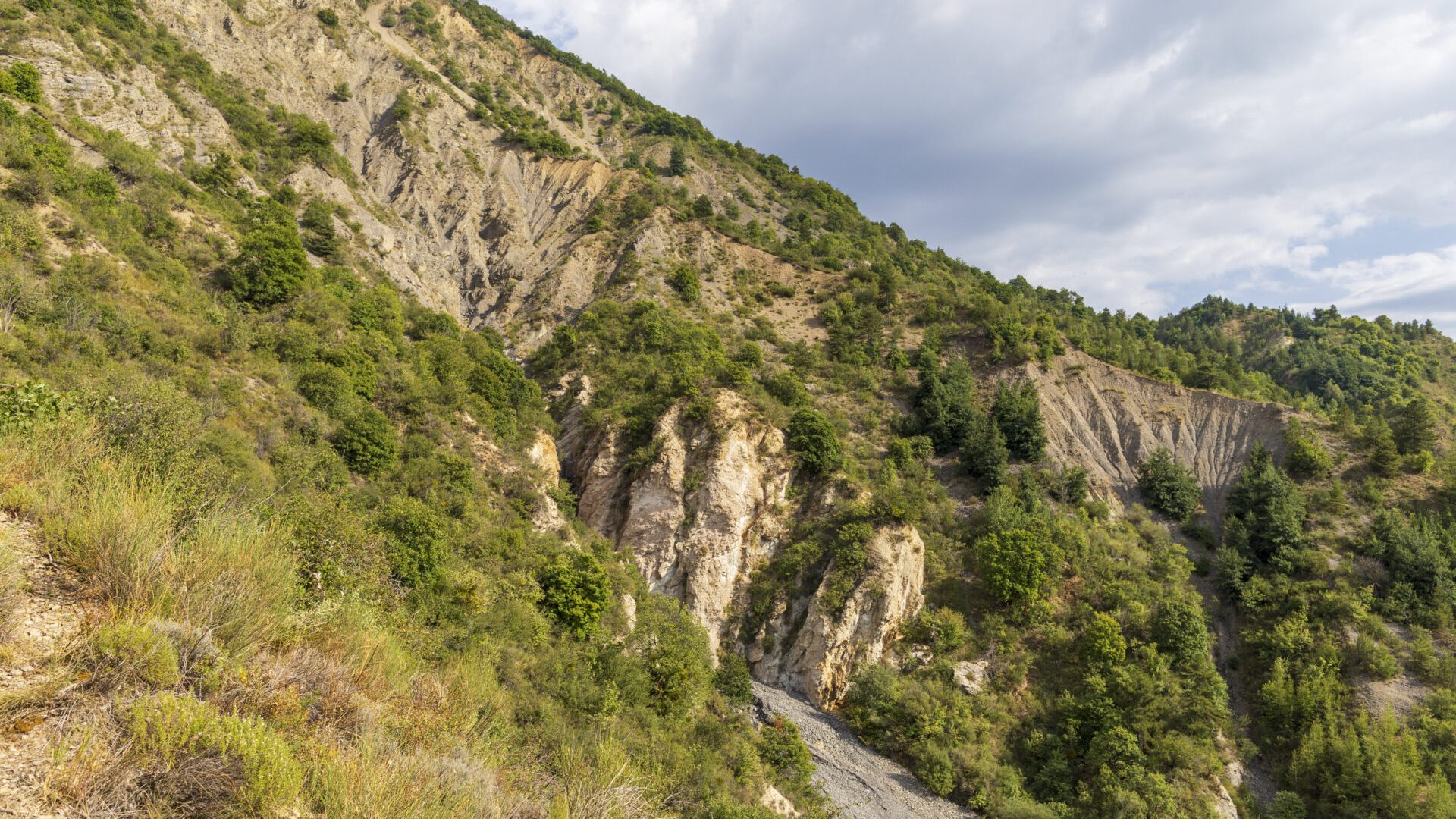 La carrière de gypse de Thoard_Thoard - carrière de gypse de Thoard (© ©️AD 04/Martin Champon)