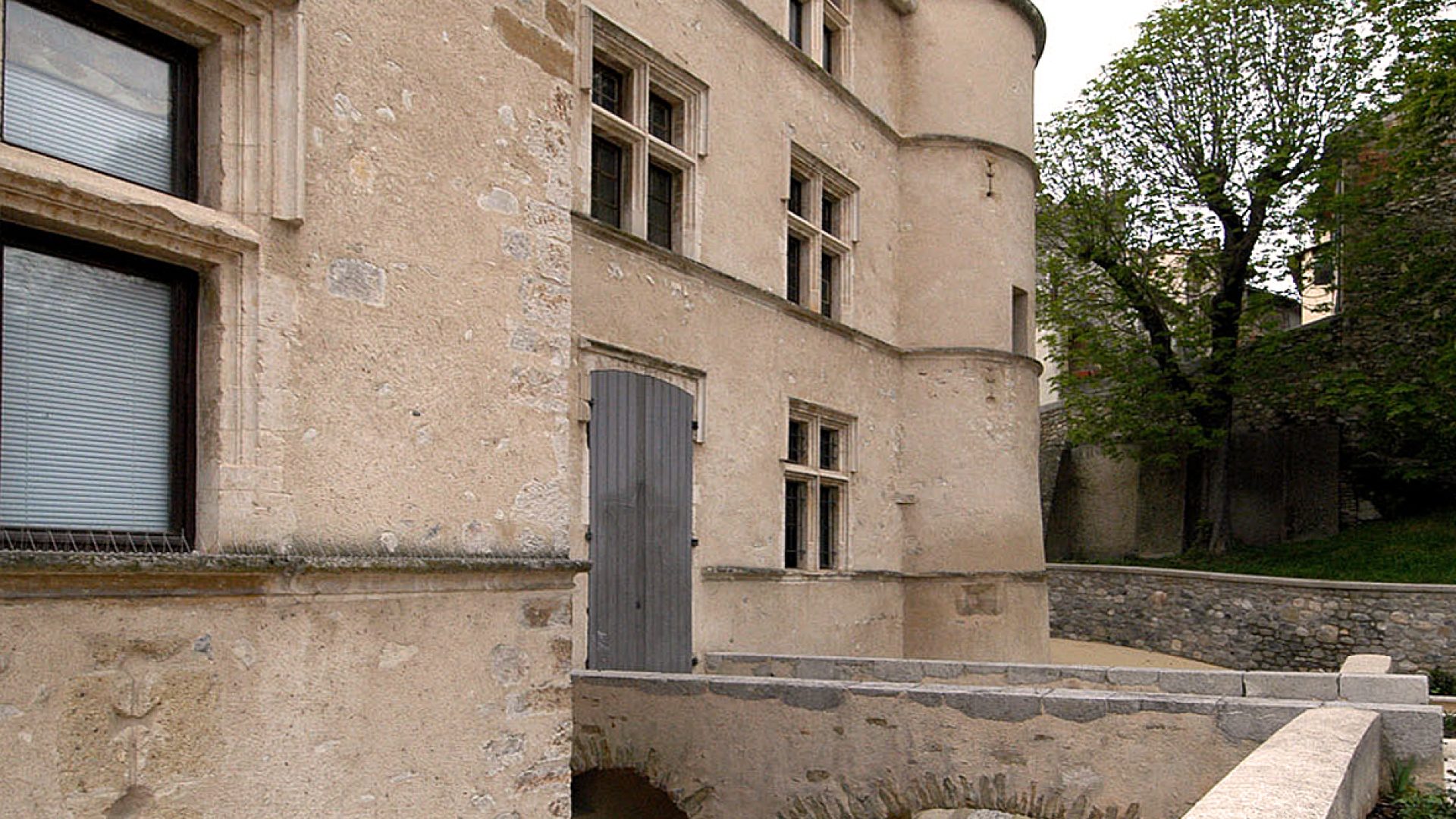 Le Château du XVIe de Château-Arnoux