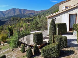 Gîte Rural Le Galabre - Vue sur Terrasse (© Christine Collieux)