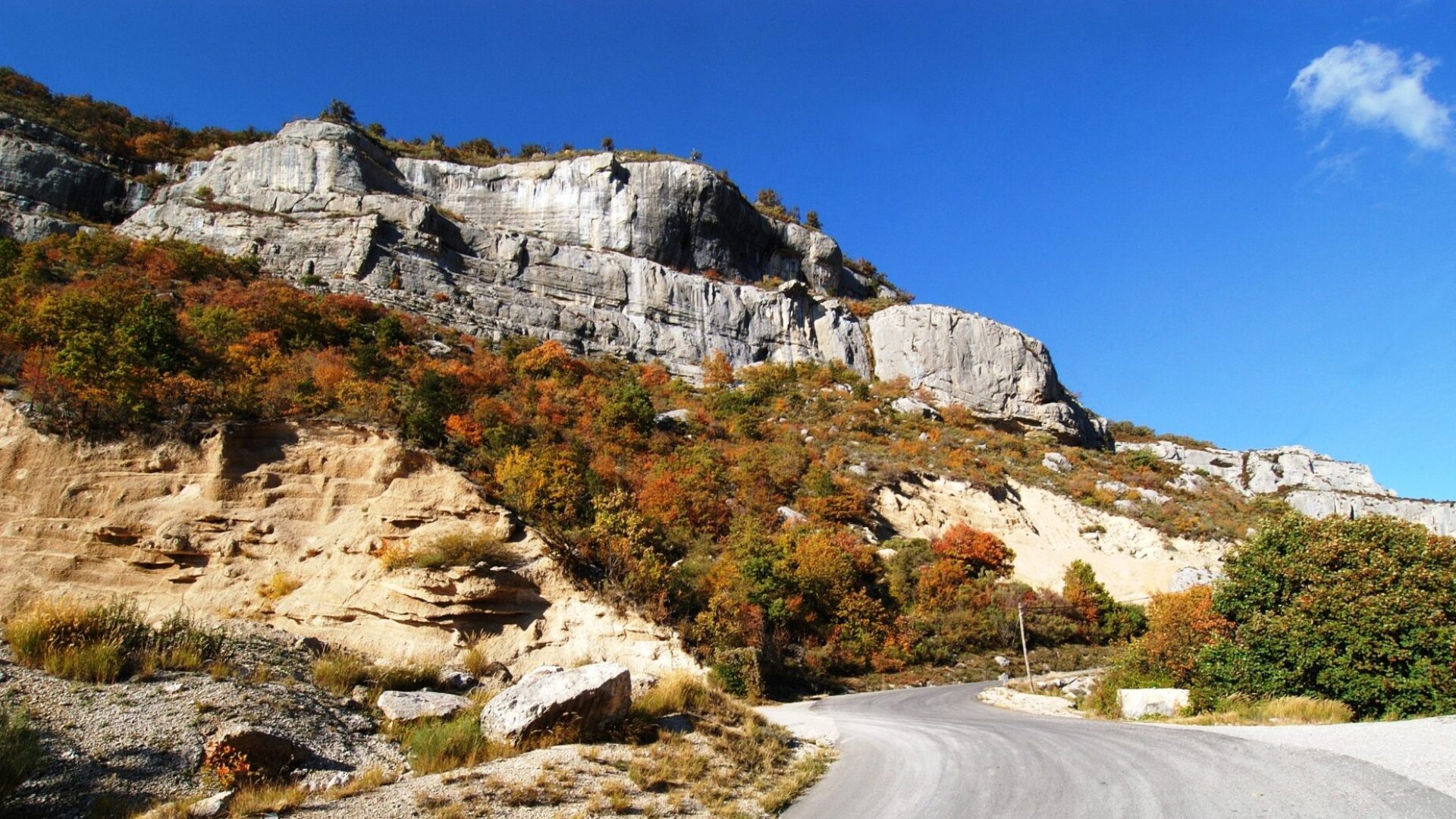 La Pierre Ecrite à Saint Geniez - Défilé de Pierre Ecrite (© Communauté de Communes Sisteronais Buëch)