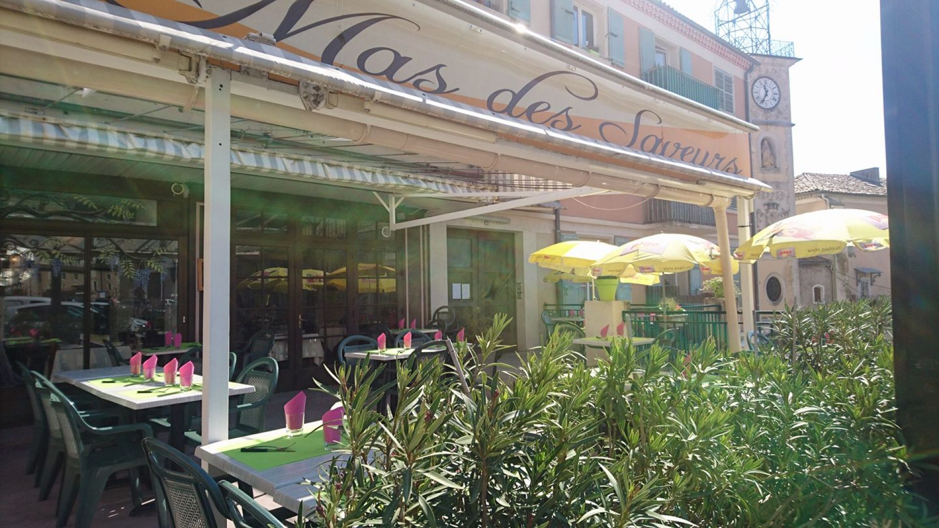 Restaurant Le Mas des Saveurs à Sisteron - Terrasse (© Restaurant Le Mas des Saveurs)