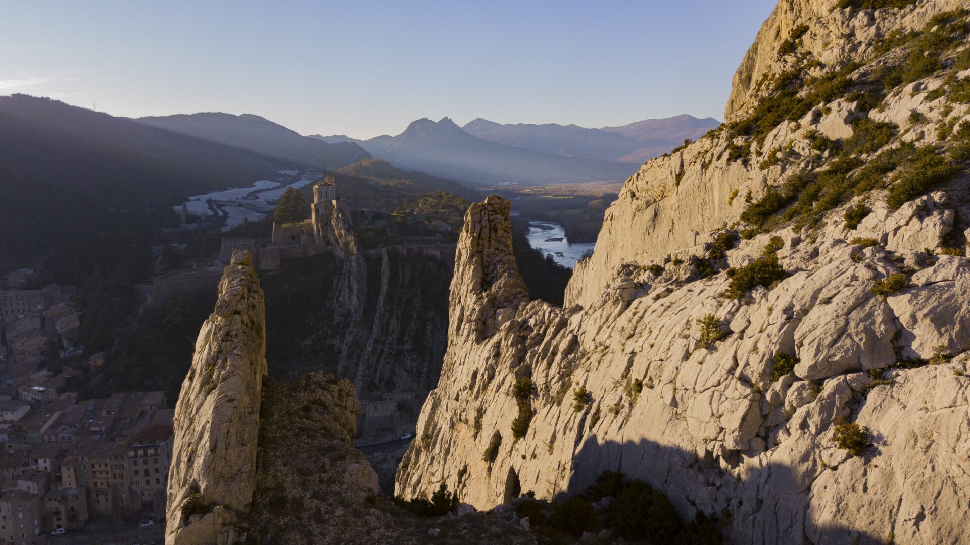 La clue de Sisteron - La clue de Sisteron (© AD 04 - N. d'Ortolli Kaléo)