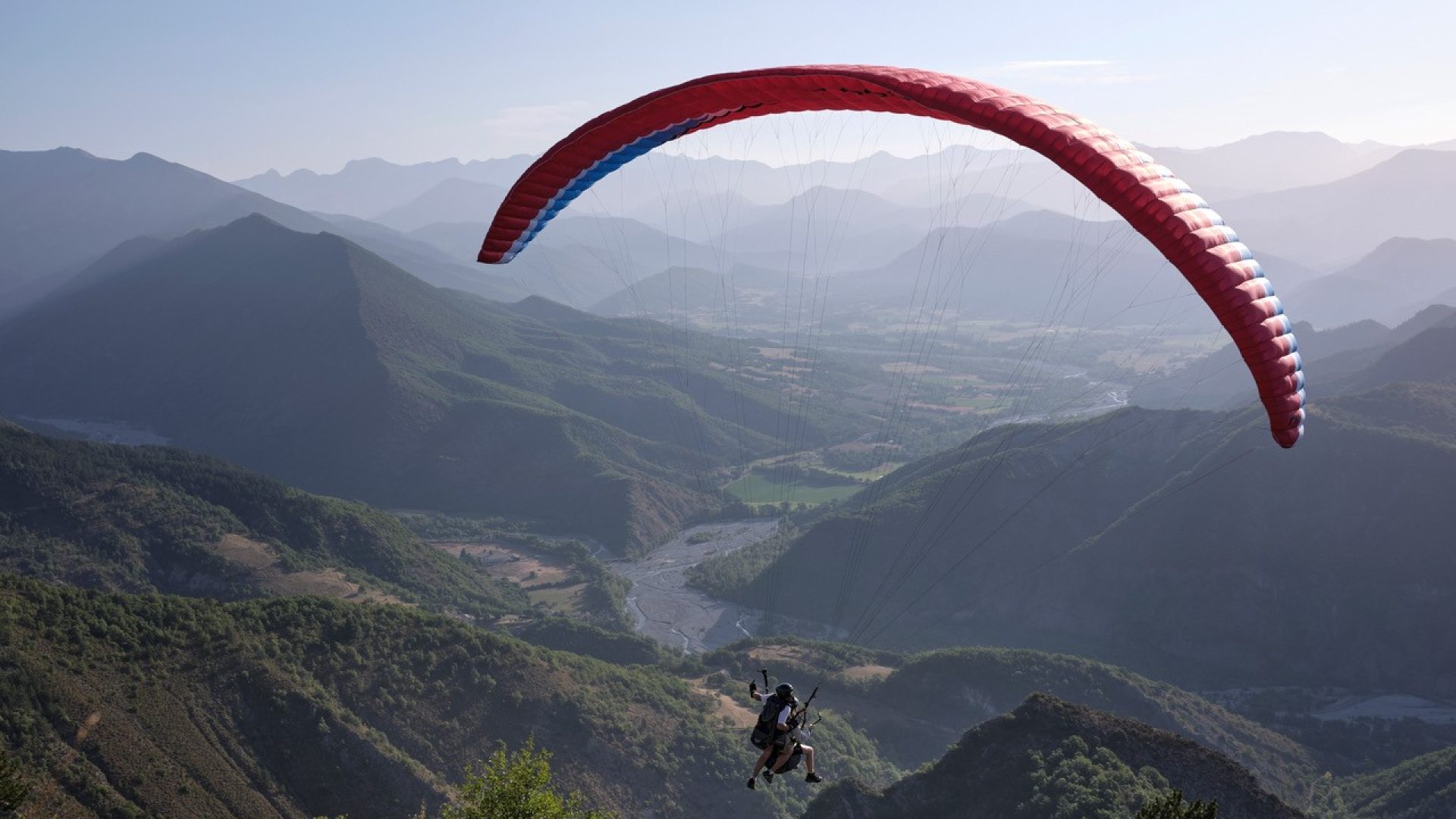 Dinovol parapente - Envol de l'Andran (© Fabrice Santangelo)