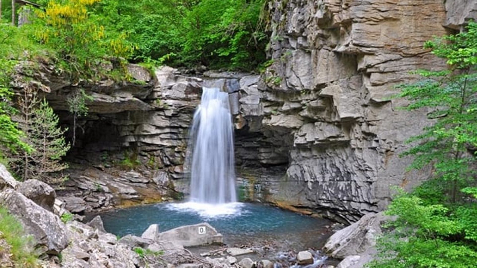 Cascade du Saut de la Pie - Cascade du Saut de la Pie en été (© OT BSP)